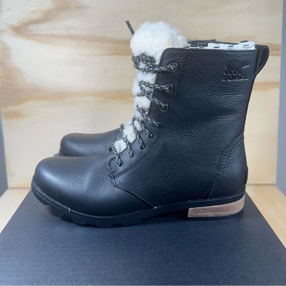 Sorel Emelie Short Lace Cozy Boots Women’s Size 7 - New in Box - Picture 9 of 9